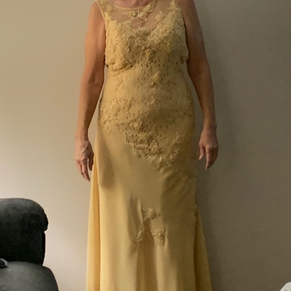Mother of the bride dress - Picture 2 of 3